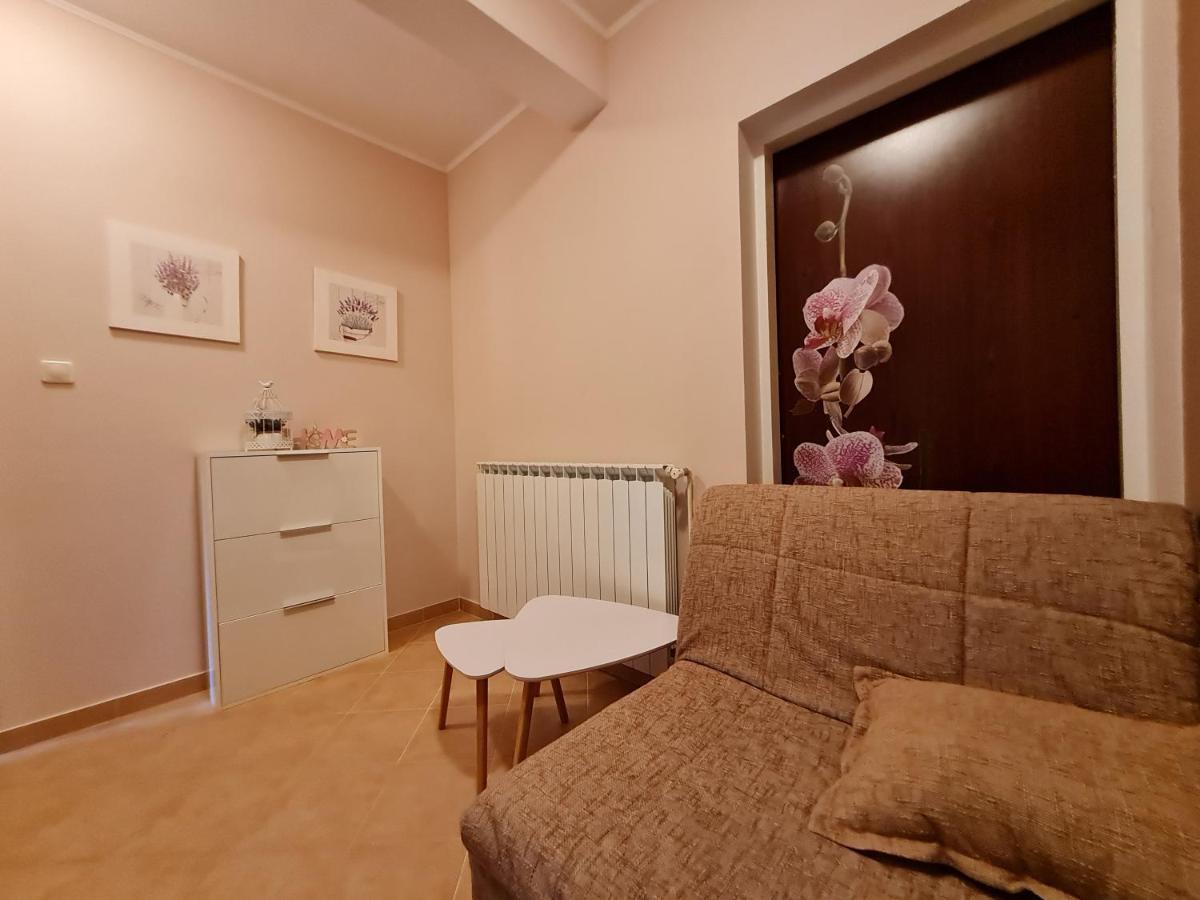 Apartments Nada Mundanije Extérieur photo